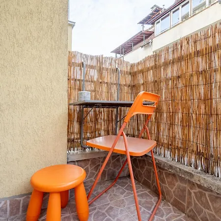 1 Bedroom Natural