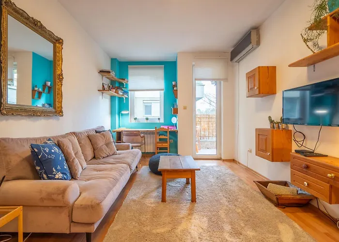 Апартамент 1 Bedroom Natural